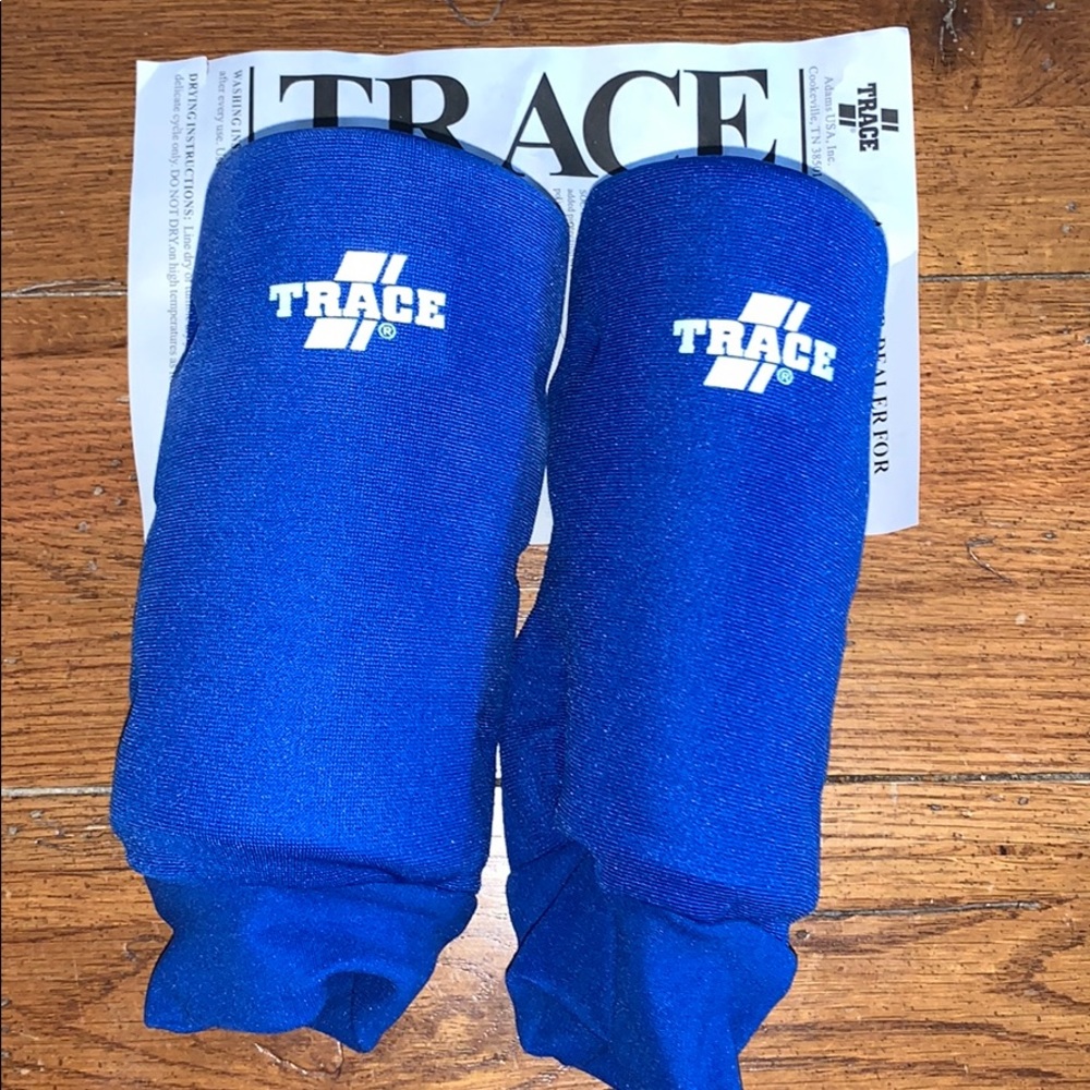 🆕⭐️KNEE GUARDS⭐️LAST PAIR of Blue! Set of 2 NWT by TRACE ADAMS USA